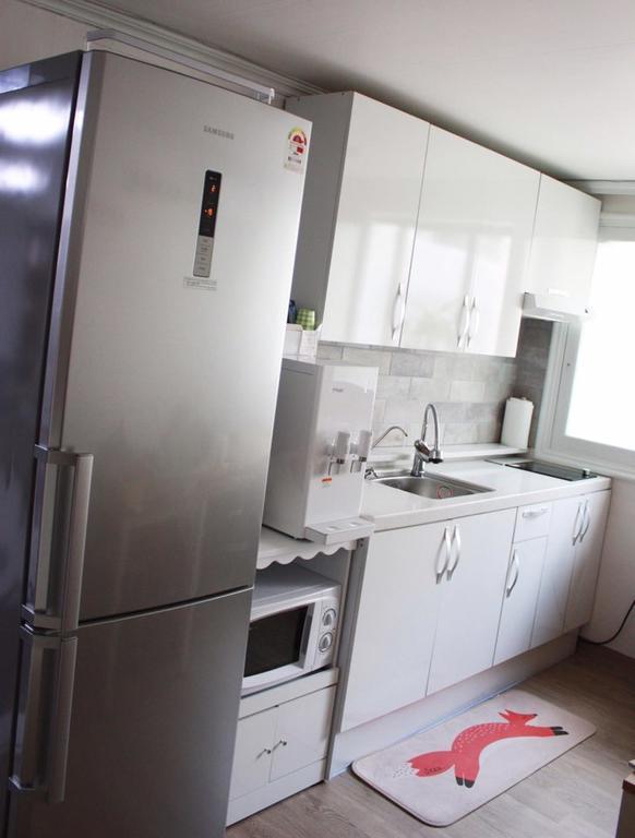 Отель Hongdae Jk House Сеул Экстерьер фото